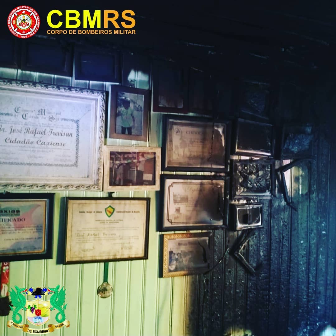 O Corpo de Bombeiros Militar do Rio Grande do Sul - CBMRS - atendeu uma ocorrência de incêndio em residência no Bairro Madureira