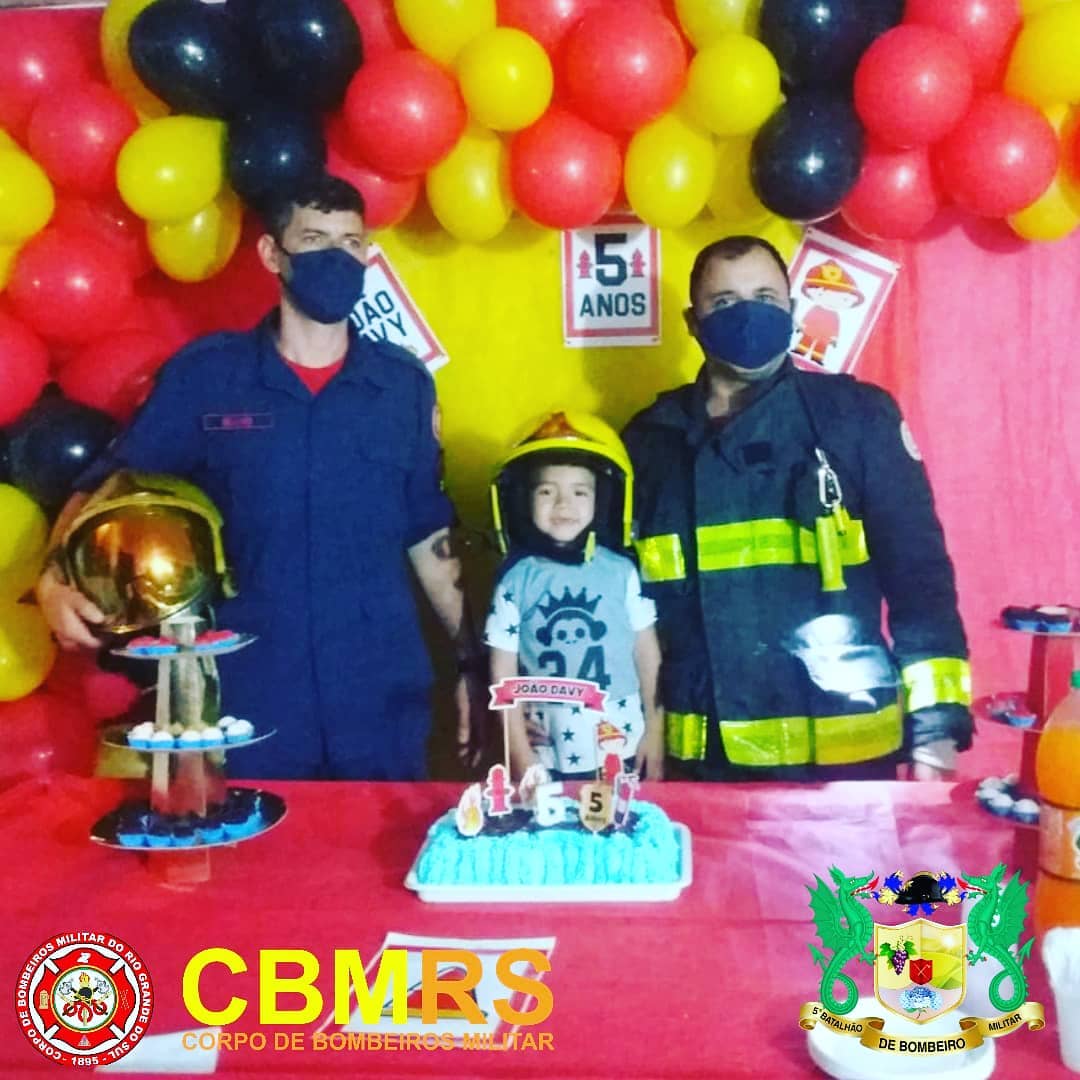 O Corpo de Bombeiros Militar do Rio Grande do Sul - CBMRS - foi convidado para realizar o sonho do pequeno João