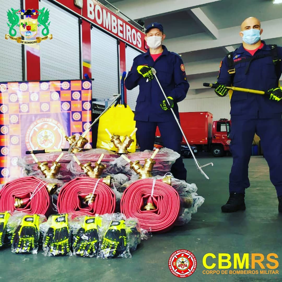 O Corpo de Bombeiros Militar do Rio Grande do Sul - CBMRS - recebeu diversos materiais para uso em ocorrências 