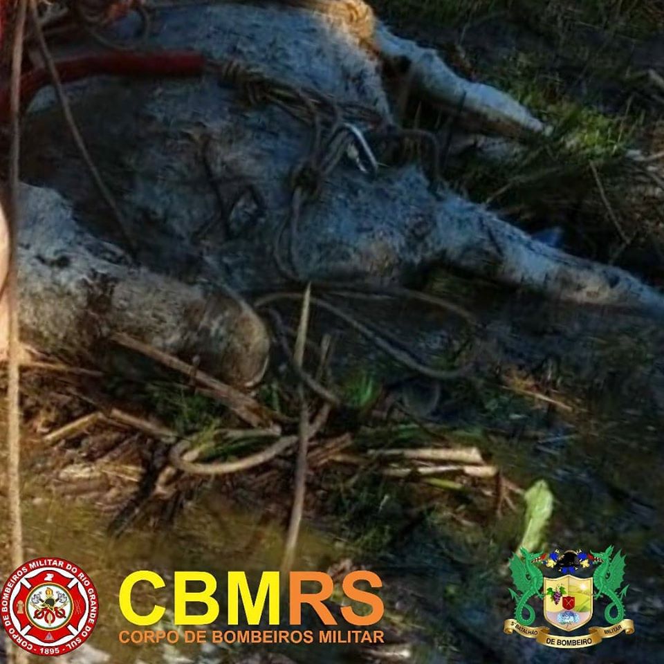 O Corpo de Bombeiros Militar do Rio Grande do Sul – CBMRS – realizou o salvamento de um cavalo.